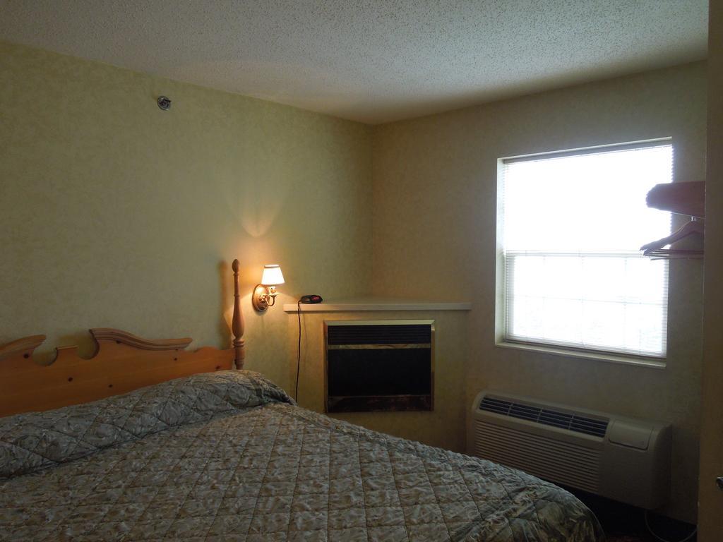 Ourguest Inn And Suites Catawba Island Port Clinton Chambre photo