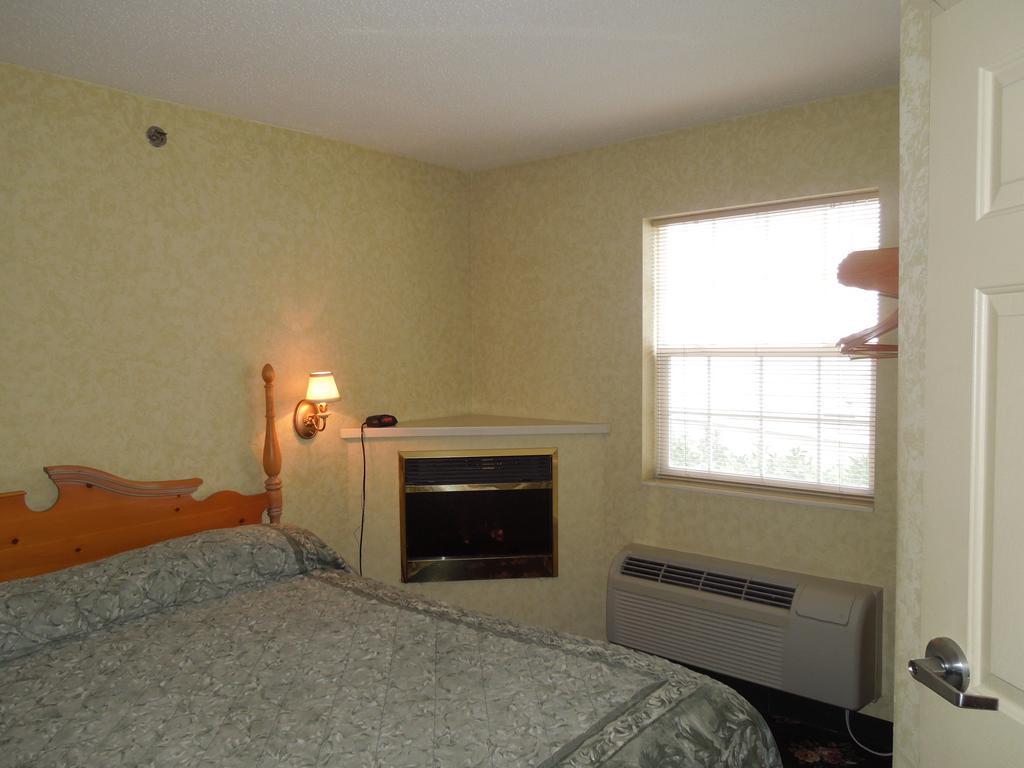 Ourguest Inn And Suites Catawba Island Port Clinton Chambre photo